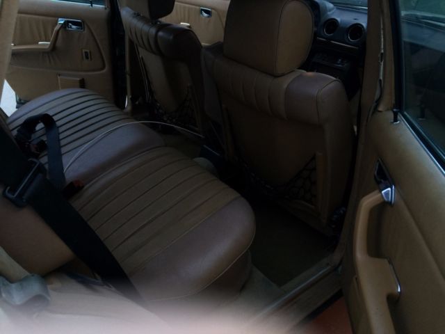 1984 Mercedes-Benz 300-Series - photo 11