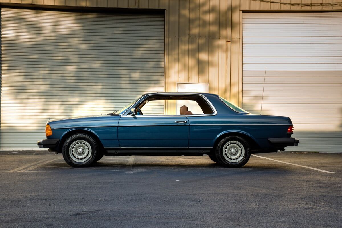 1984 Mercedes-Benz 300-Series CDT - photo 6