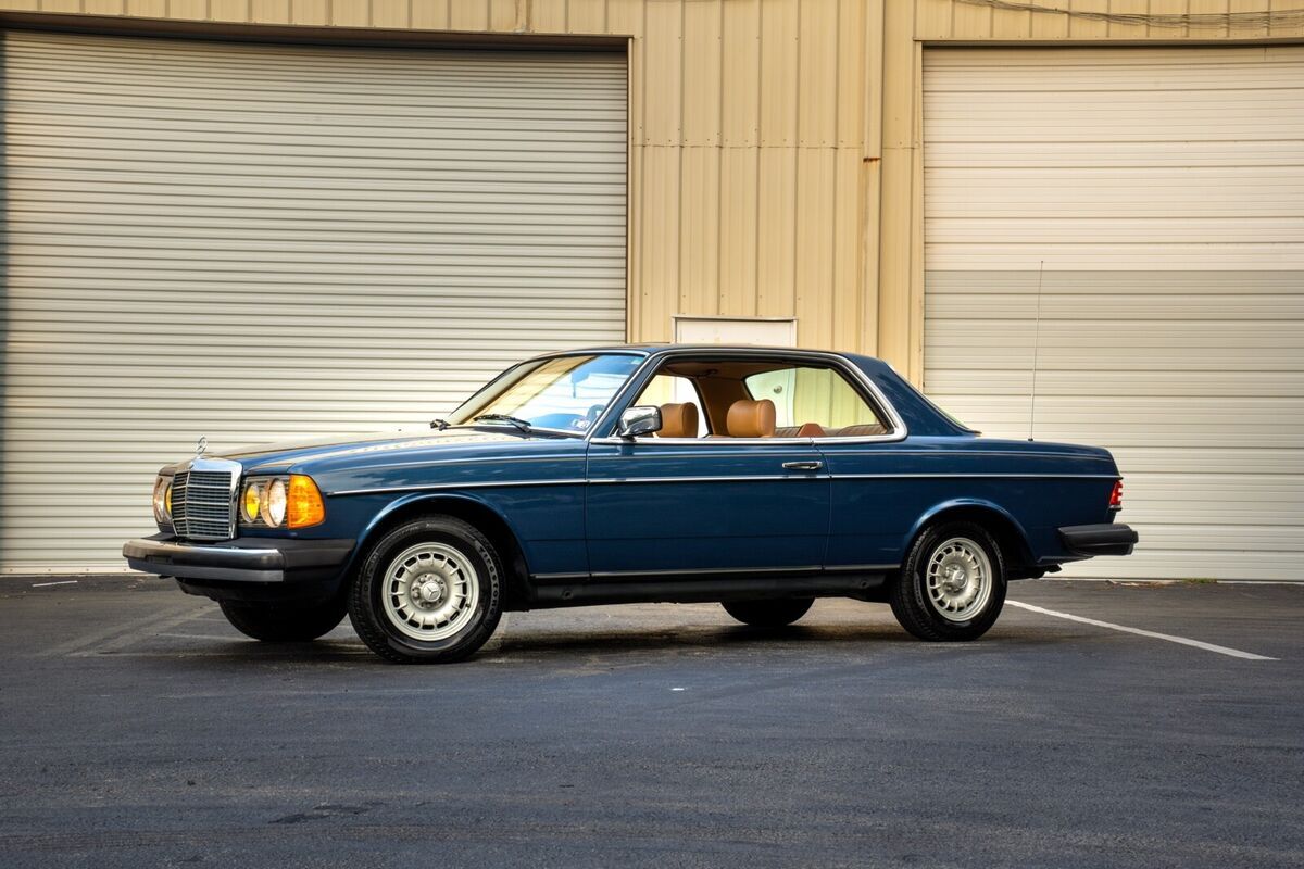 1984 Mercedes-Benz 300-Series CDT - photo 7
