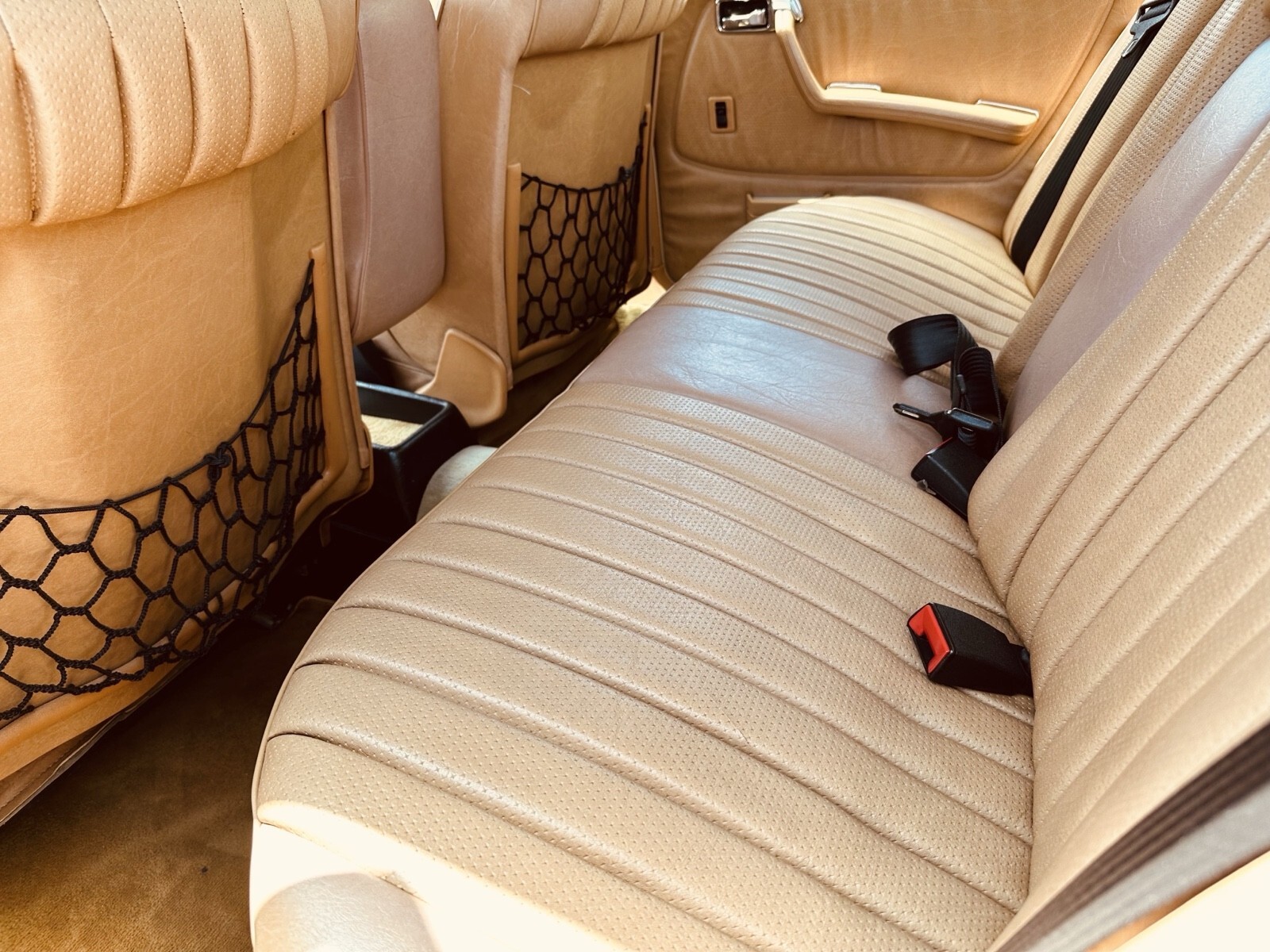 1984 Mercedes-Benz 300-Series DT - photo 10