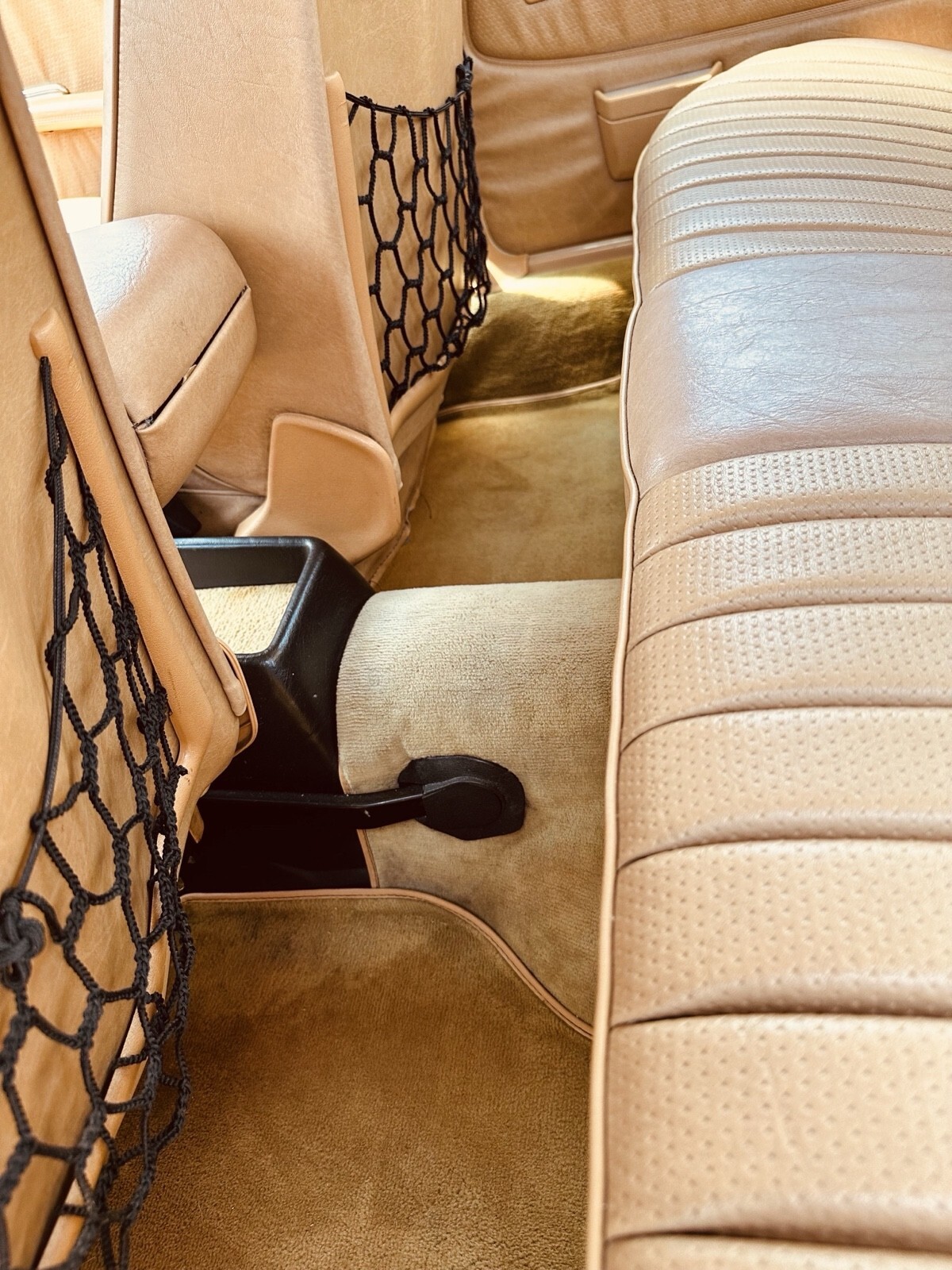 1984 Mercedes-Benz 300-Series DT - photo 13