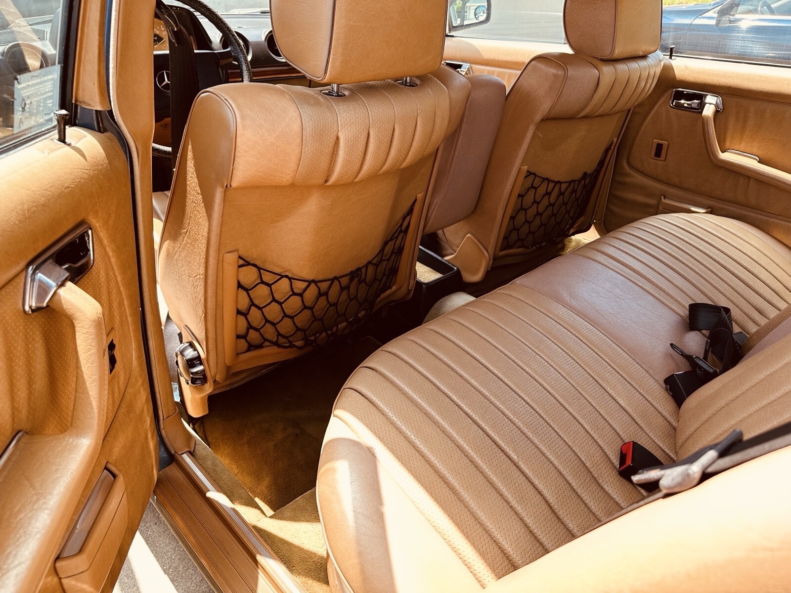 1984 Mercedes-Benz 300-Series DT - photo 9