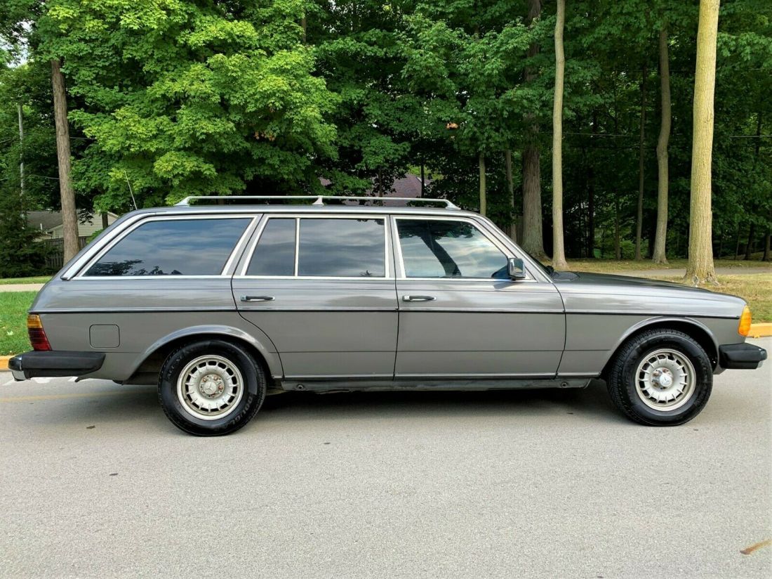 1984 Mercedes-Benz 300-Series *W123*300TD TURBODIESEL DIESEL WAGON*NO RESERVE! - photo 12