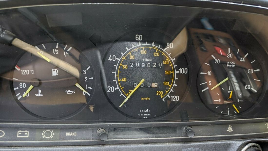 1984 Mercedes-Benz 300-Series - photo 8