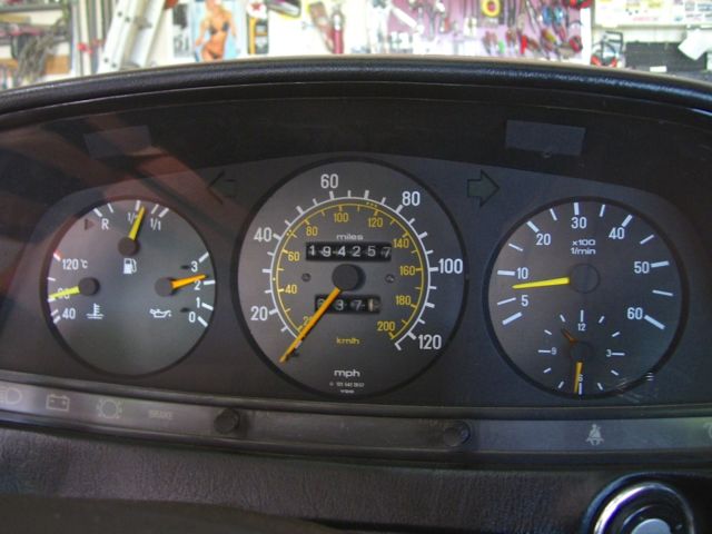 1984 Mercedes-Benz 300-Series - photo 11