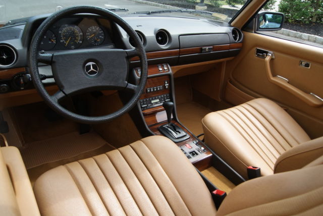 1984 Mercedes-Benz 300-Series Base Coupe 2-Door - photo 10