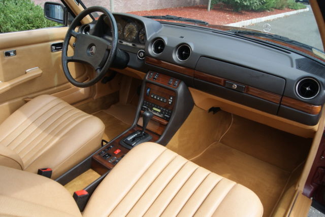 1984 Mercedes-Benz 300-Series Base Coupe 2-Door - photo 11
