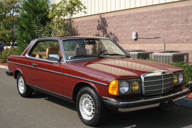 1984 Mercedes-Benz 300-Series Base Coupe 2-Door - photo 4