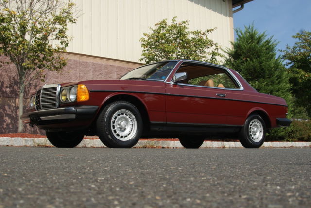 1984 Mercedes-Benz 300-Series Base Coupe 2-Door - photo 5