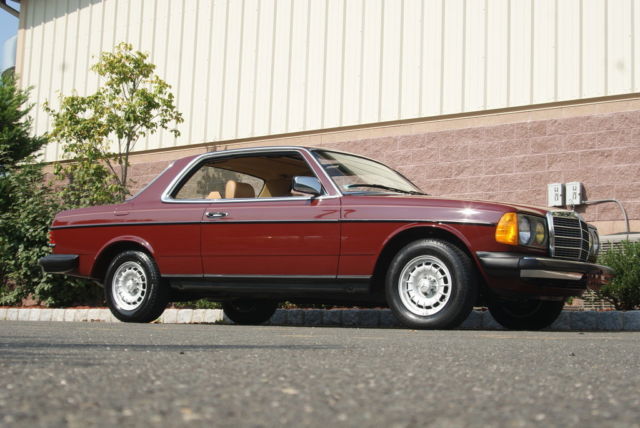 1984 Mercedes-Benz 300-Series Base Coupe 2-Door - photo 6