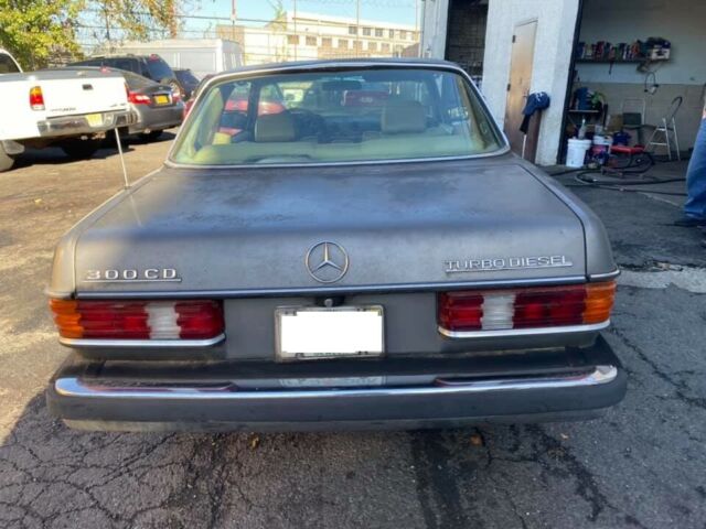 1984 Mercedes-Benz 300-Series 300CD Turbo Coupe CDT Diesel 300CDT 2 Door W123 - photo 4