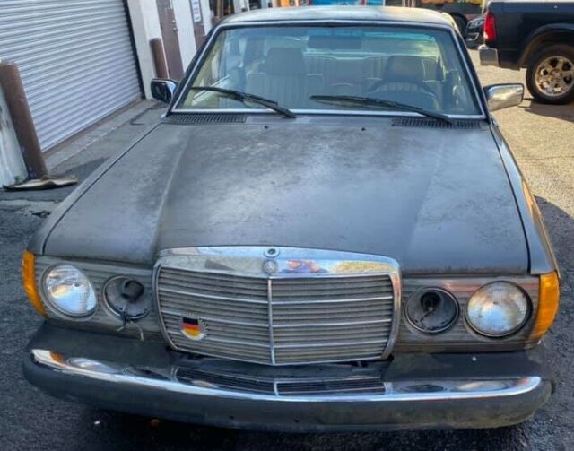1984 Mercedes-Benz 300-Series 300CD Turbo Coupe CDT Diesel 300CDT 2 Door W123 - photo 9