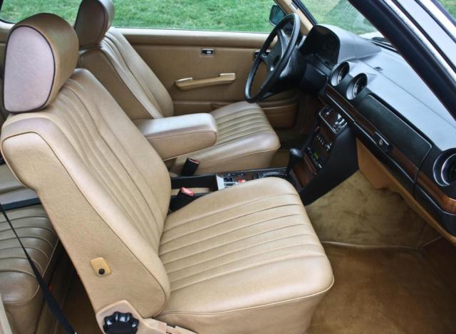 1984 Mercedes-Benz 300-Series Base Coupe 2-Door - photo 13