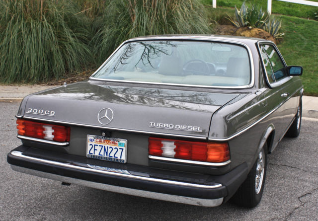 1984 Mercedes-Benz 300-Series Base Coupe 2-Door - photo 5