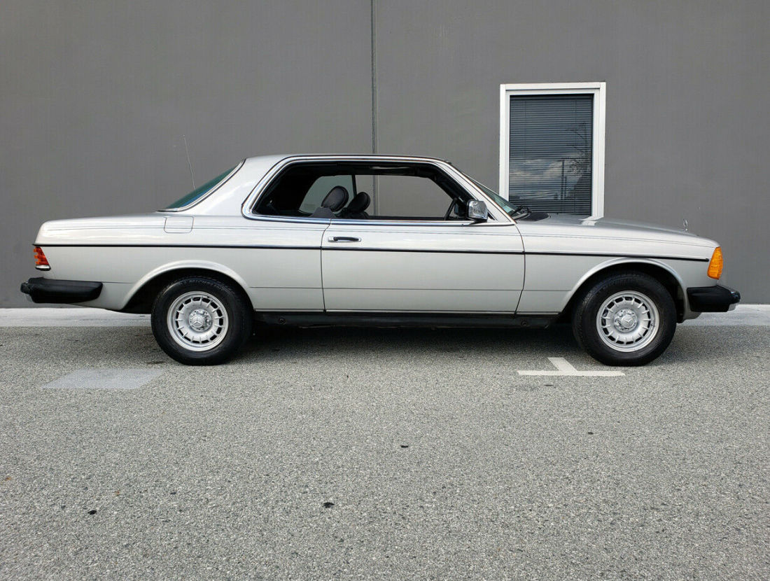1984 Mercedes-Benz 300-Series 300CD - photo 4
