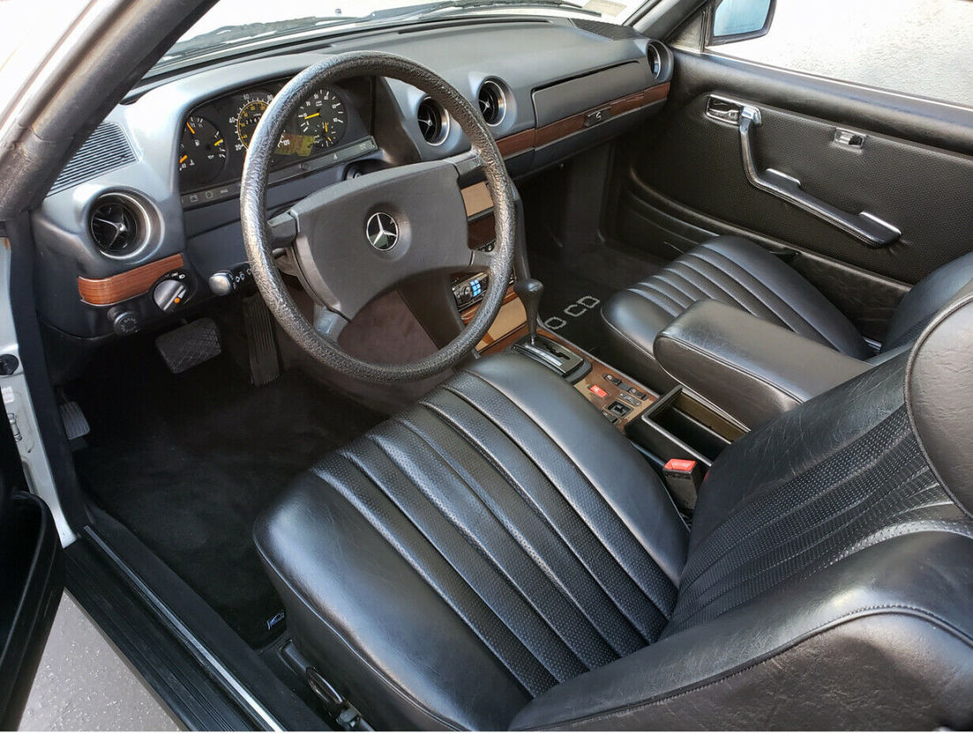 1984 Mercedes-Benz 300-Series 300CD - photo 9