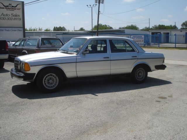 1984 Mercedes-Benz 300-Series - photo 4