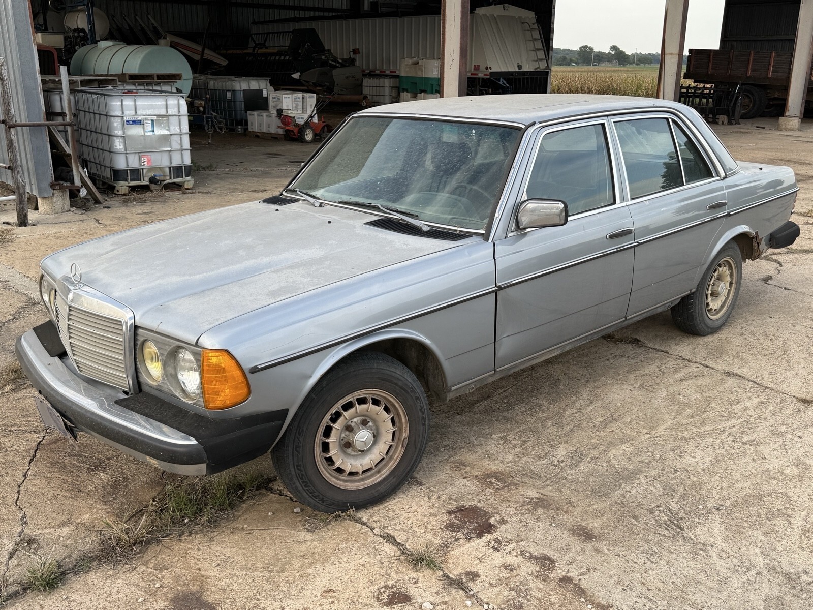 1984 Mercedes-Benz 300-Series DT - photo 3