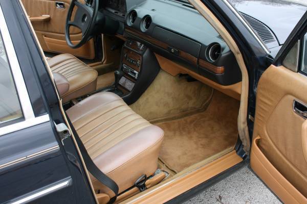 1984 Mercedes-Benz 300-Series - photo 11