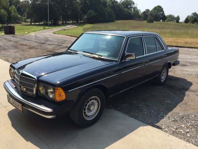 1984 Mercedes-Benz 300-Series - photo 2