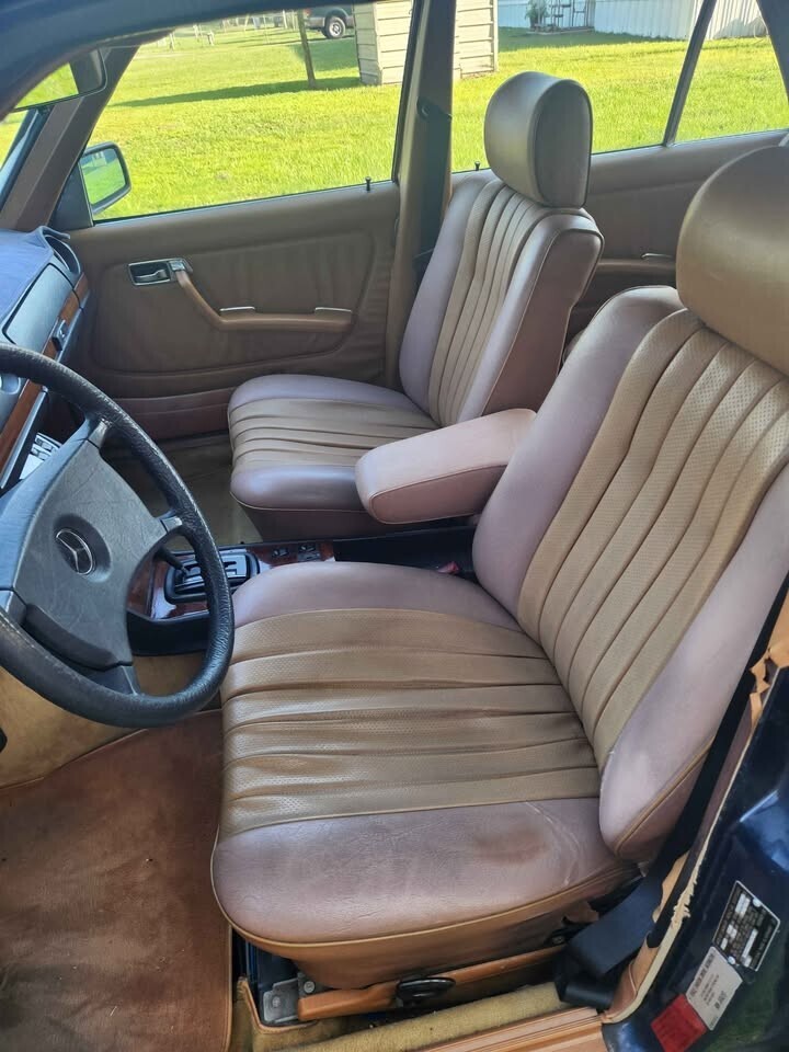 1984 Mercedes-Benz 300-Series - photo 11
