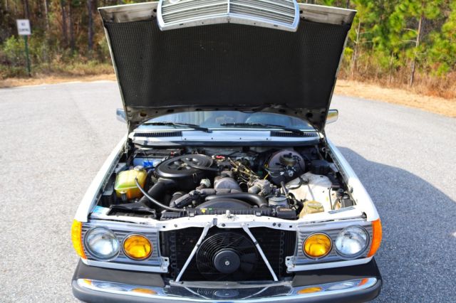 1984 Mercedes-Benz 300-Series 300D TURBO DIESEL - photo 9