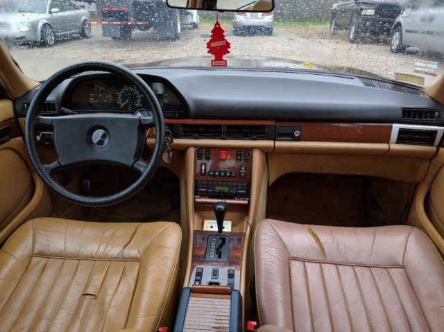 1984 Mercedes-Benz 300-Series Base Sedan 4-Door - photo 6