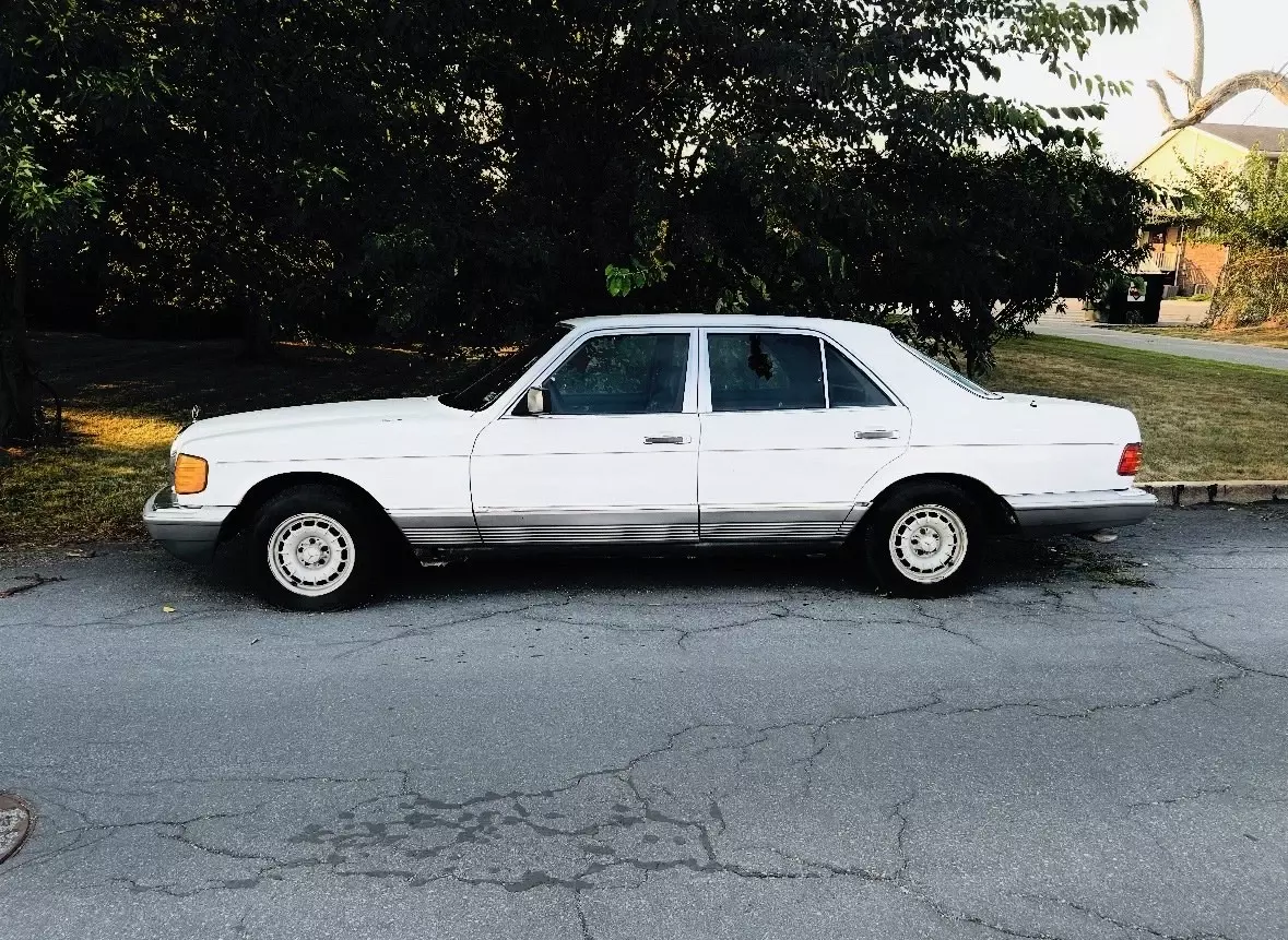 1984 Mercedes-Benz 300SD Sedan White SD 1984 Mercedes-Benz 300-Series SD