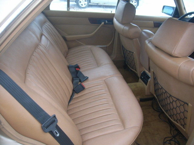 1984 Mercedes-Benz 300-Series 300SD - photo 7