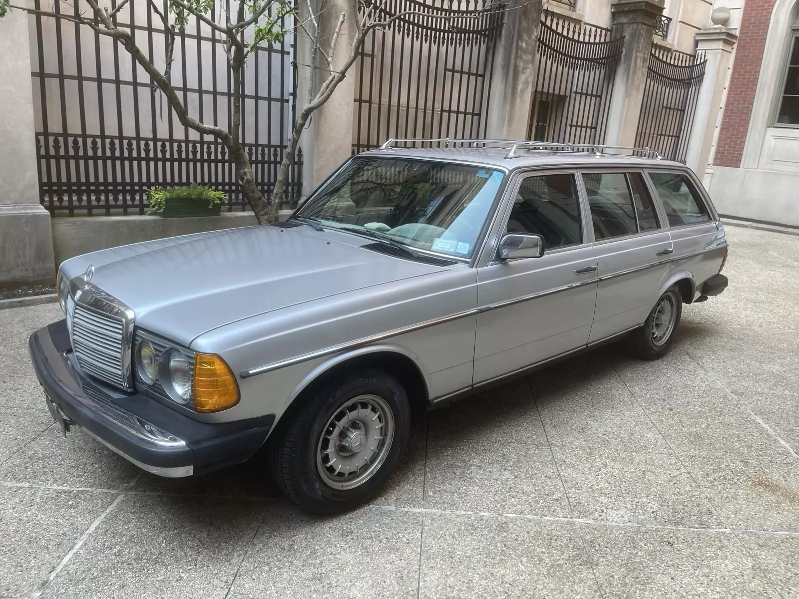 1984 Mercedes-Benz 300-Series TDT - photo 2