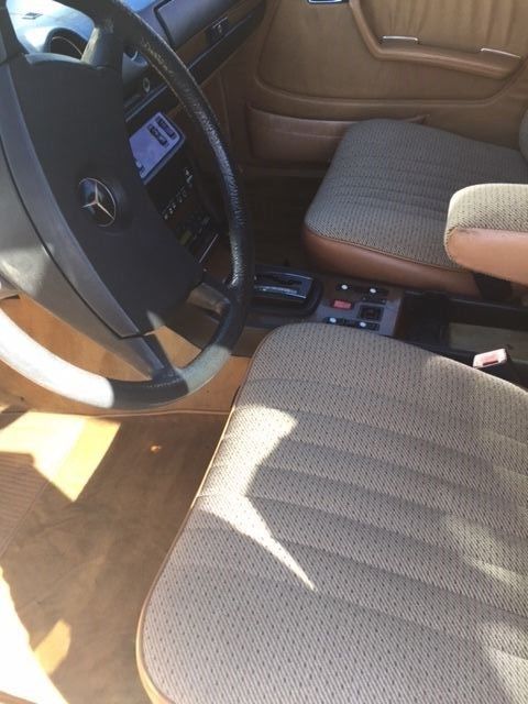 1984 Mercedes-Benz 300-Series - photo 11