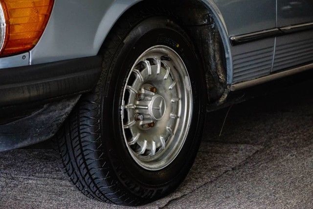 1984 Mercedes-Benz 300-Series 380SL - photo 7