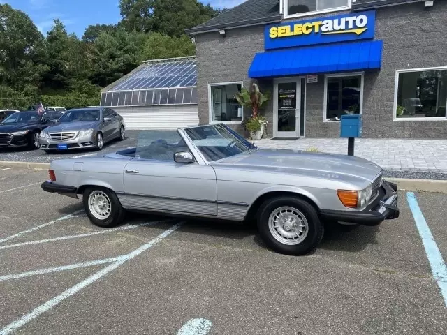 1984 Mercedes-Benz 380 Series 380SL Clean Car Fax Convertible 3.8L 8-Cyl Engine 1984 Mercedes-Benz 300-Series 380SL Clean Car Fax