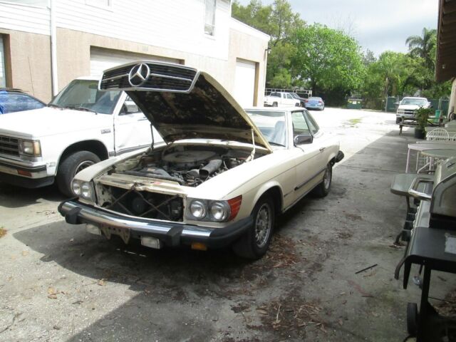 1984 Mercedes Benz 380 SL Convertible With both hard and soft top 1984 Mercedes-Benz SL-Class