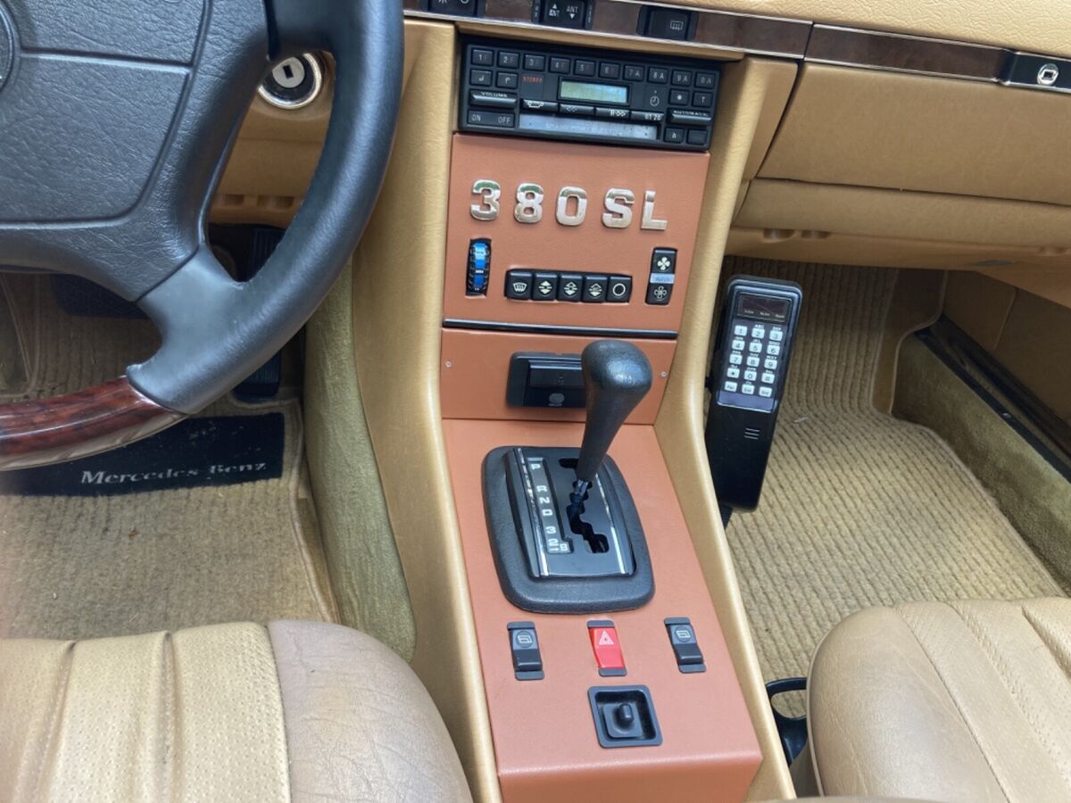 1984 Mercedes-Benz SL-Class Convertible - photo 13