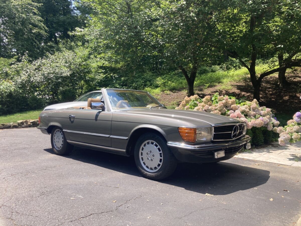 1984 Mercedes-Benz SL-Class Convertible - photo 3