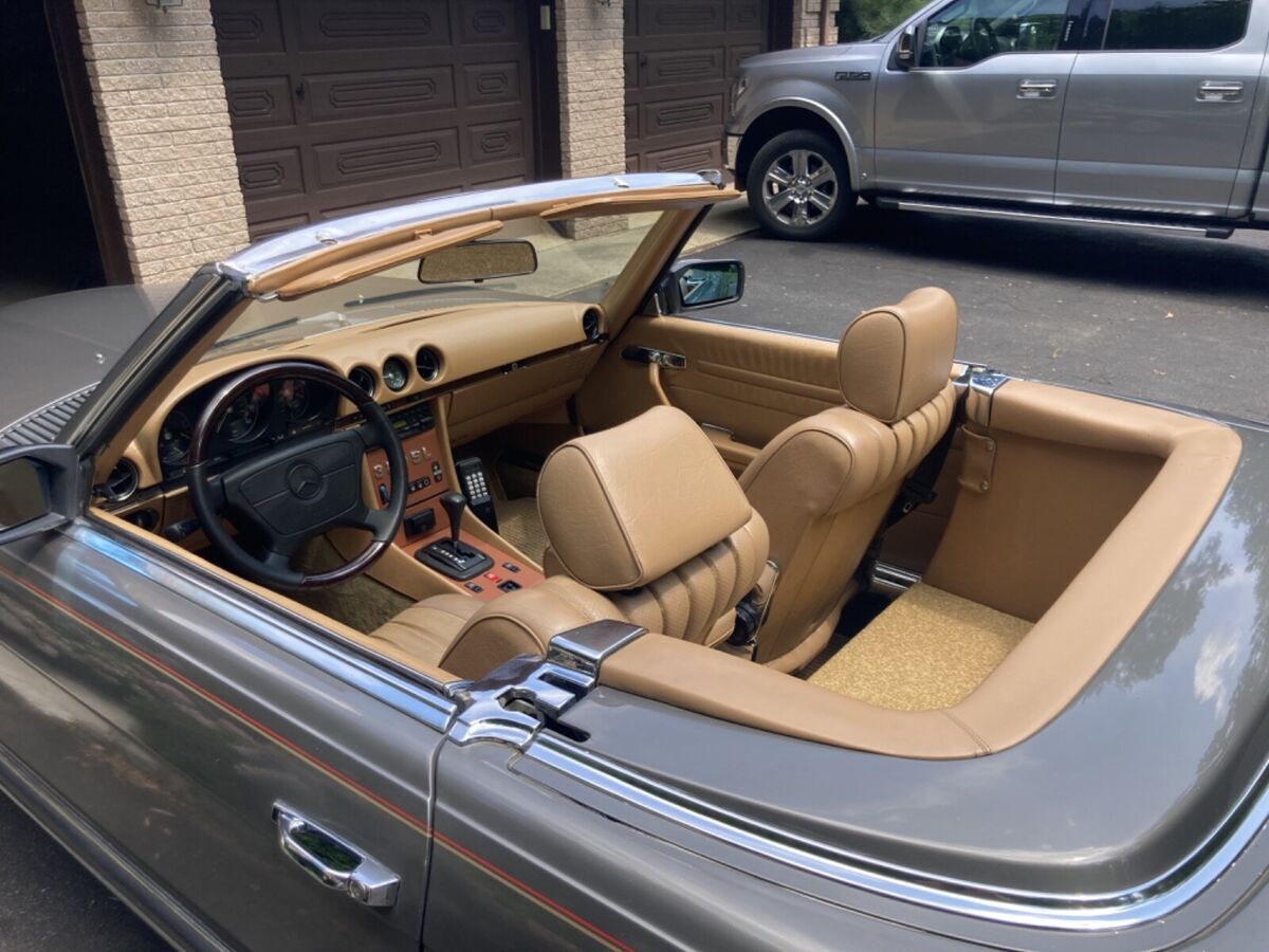 1984 Mercedes-Benz SL-Class Convertible - photo 8