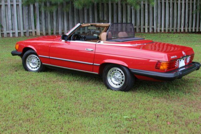 1984 Mercedes Benz 380 SL Near perfect condition 1984 Mercedes-Benz SL-Class Beige Interior