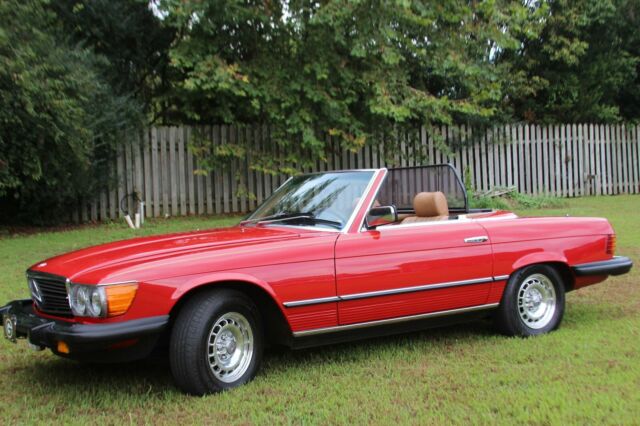 1984 Mercedes-Benz SL-Class Beige Interior - photo 4