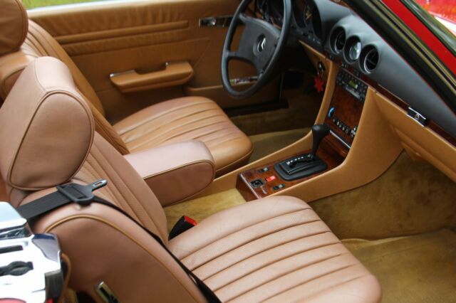 1984 Mercedes-Benz SL-Class Beige Interior - photo 9