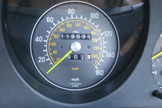 1984 Mercedes-Benz SL-Class - photo 12