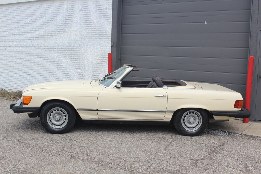 1984 Mercedes-Benz 300-Series 2 Dr Convertible - photo 11