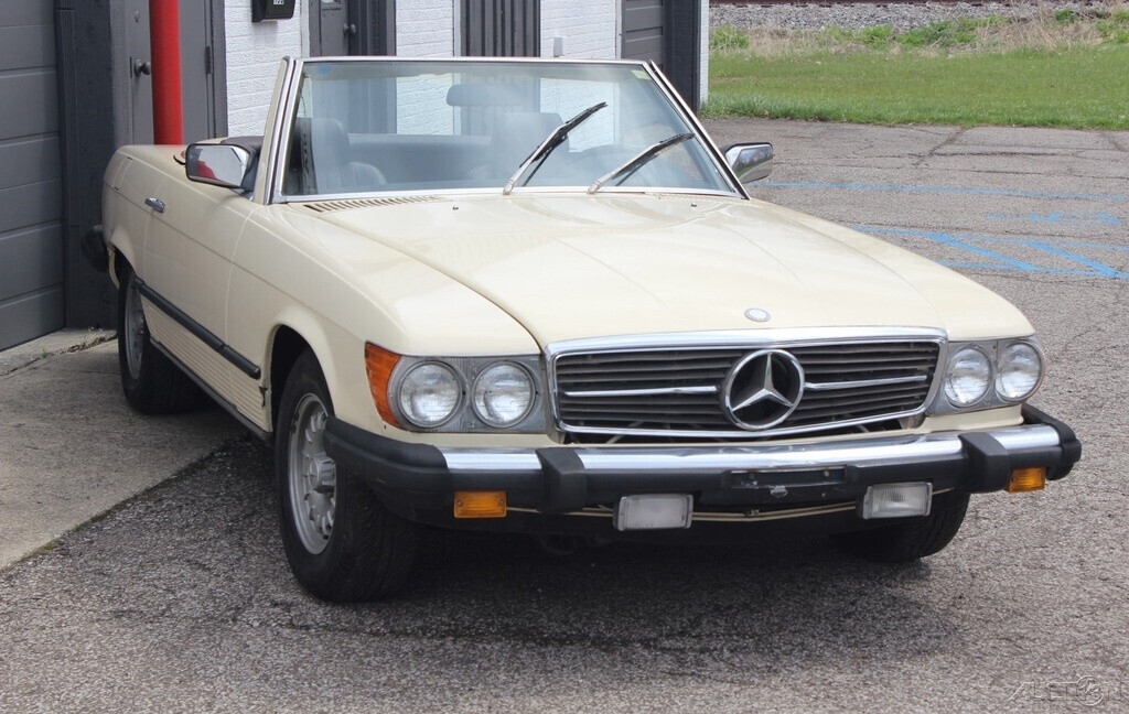1984 Mercedes-Benz 300-Series 2 Dr Convertible - photo 2