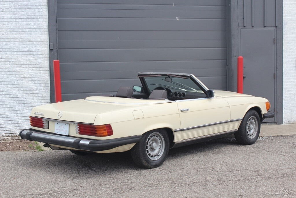 1984 Mercedes-Benz 300-Series 2 Dr Convertible - photo 3