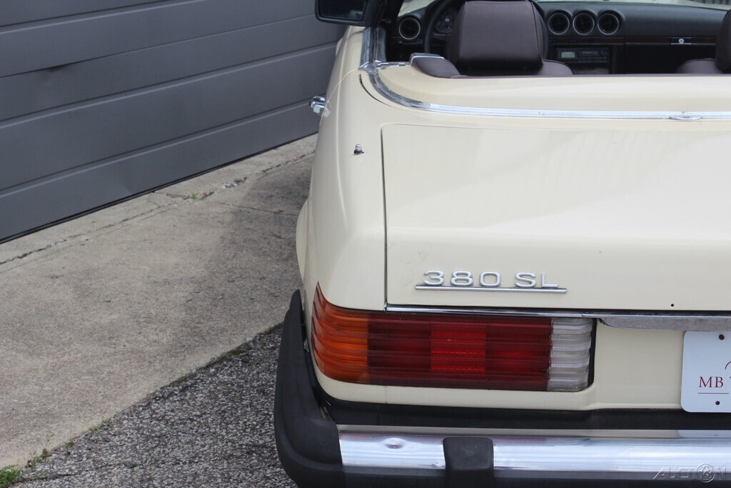 1984 Mercedes-Benz 300-Series 2 Dr Convertible - photo 7