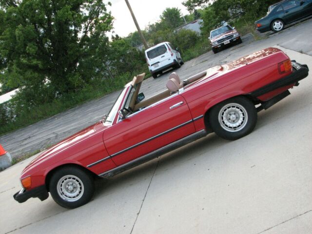 1984 Mercedes-Benz SL-Class CONVERTIBLE - photo 12