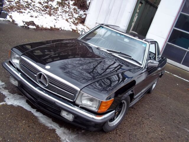1984 Mercedes Benz 500 SL (W107) Rare Grey Market Roadster 1984 Mercedes-Benz SL-Class AMG