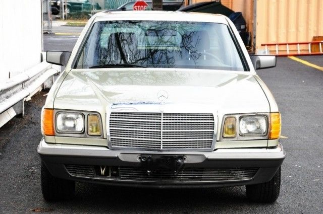 1984 Mercedes-Benz 500-Series
