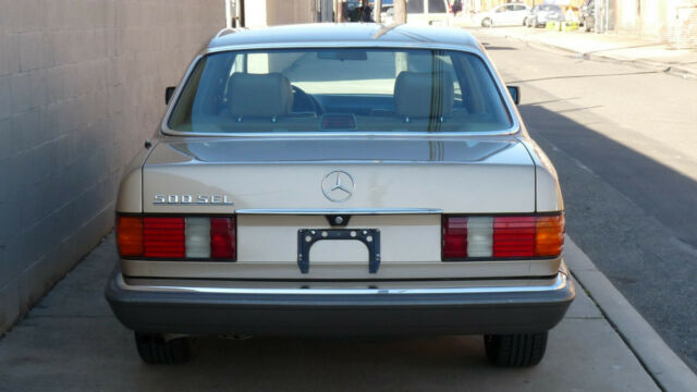 1984 Mercedes-Benz S-Class 500SEL - photo 8