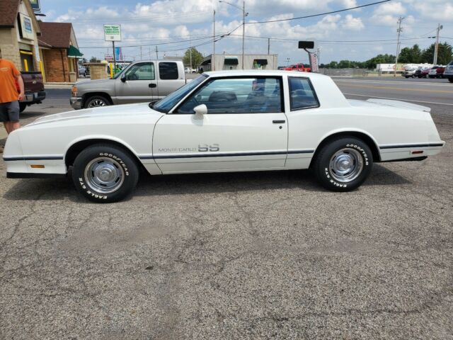 1984 Chevrolet Monte Carlo SS - photo 2